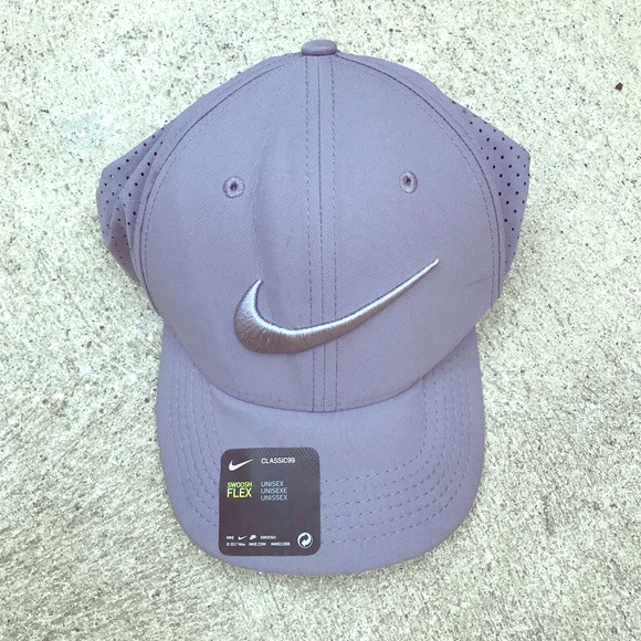 nike classic 99 swoosh flex